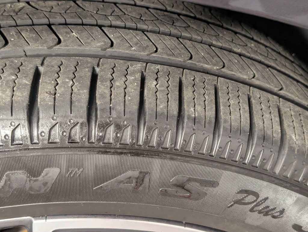 Certified 2022 Chevrolet Equinox Premier FWD image 9
