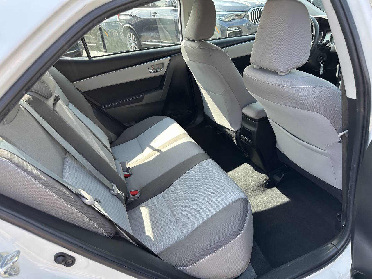 Used 2019 Toyota Corolla LE FWD image 17