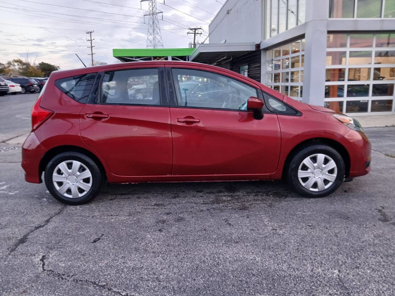 Used 2017 Nissan Versa Note SV image 4