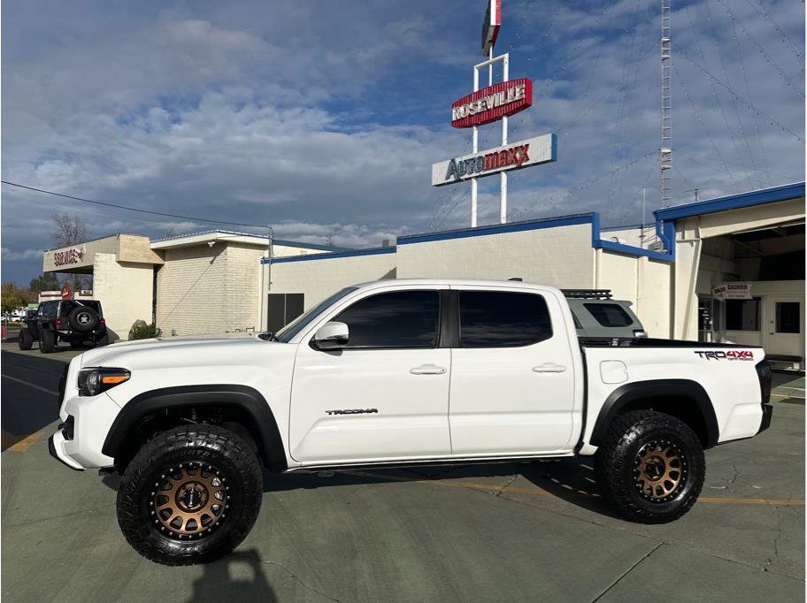 Used 2021 Toyota Tacoma TRD Off-Road image 13