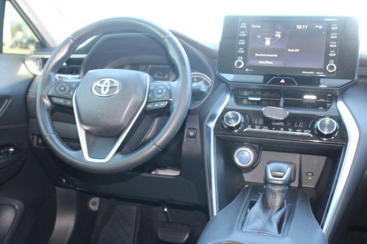 Used 2021 Toyota Venza LE image 23