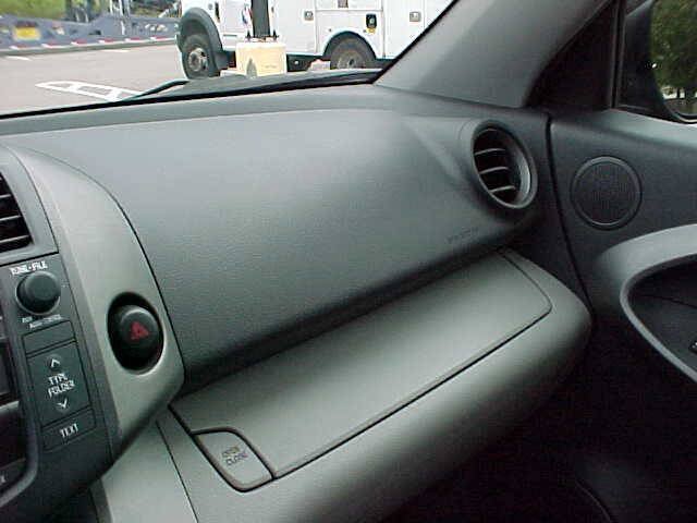 Used 2009 Toyota RAV4 4WD w/ Base L4 Extra Value Pkg image 23