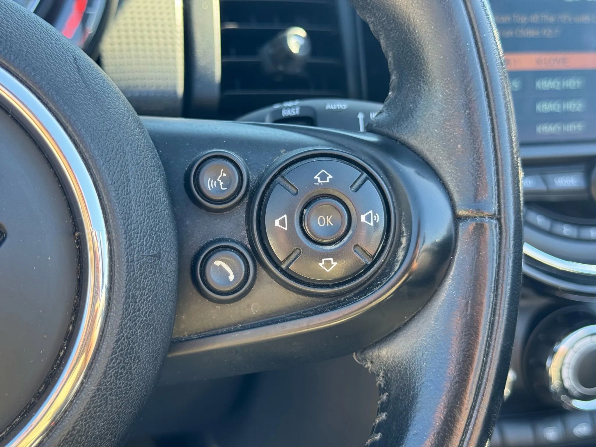 Used 2019 MINI Cooper Convertible image 41