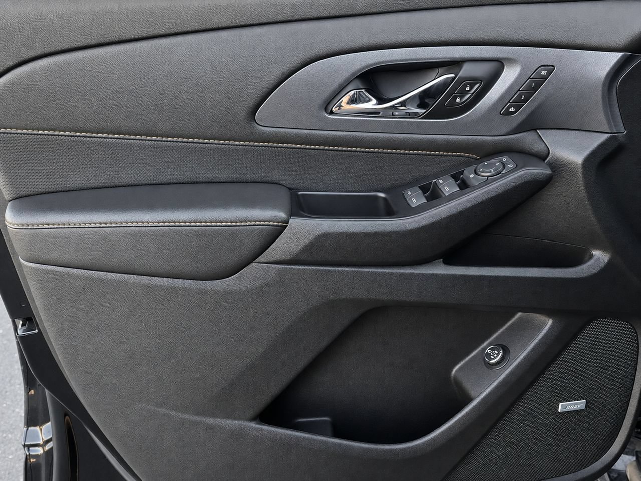 Used 2019 Chevrolet Traverse Premier w/ Redline Edition FWD image 11