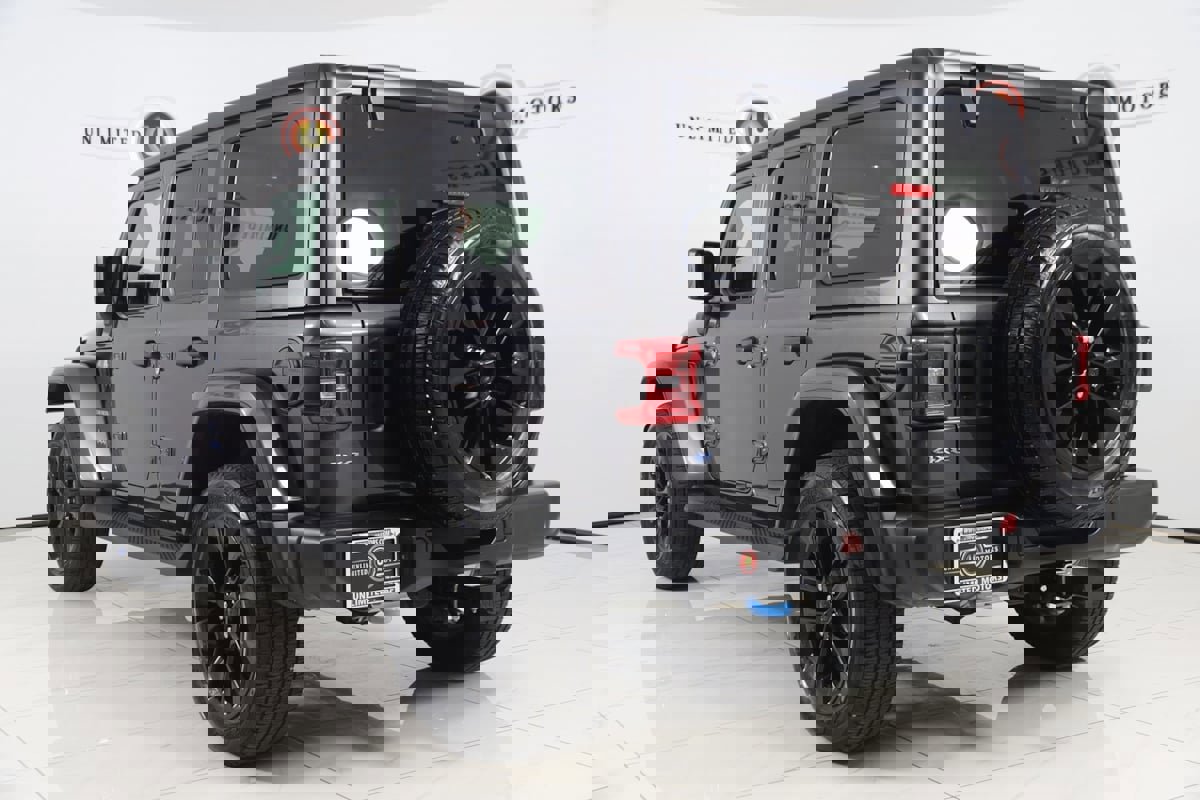 Used 2022 Jeep Wrangler Unlimited Sahara w/ Cold Weather Group image 5