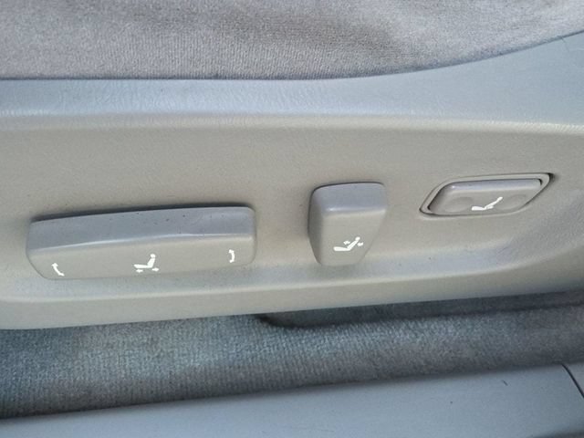 Used 2003 Toyota Highlander Limited AWD/4WD image 18