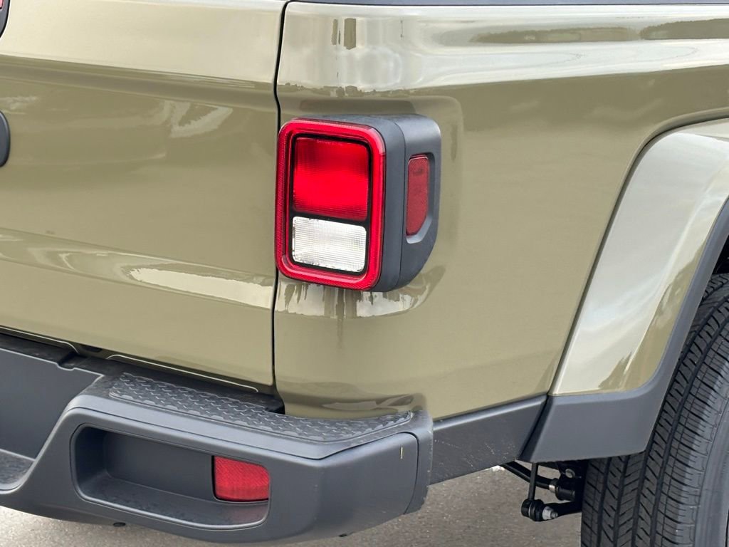 New 2026 Jeep Gladiator Sport image 4