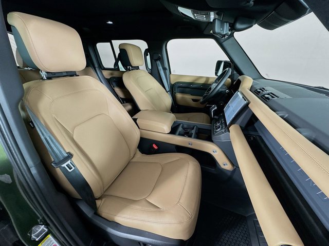 New 2026 Land Rover Defender 110 S image 30
