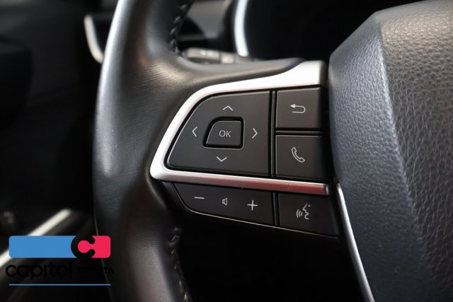 Used 2025 Toyota Highlander XSE AWD/4WD image 18