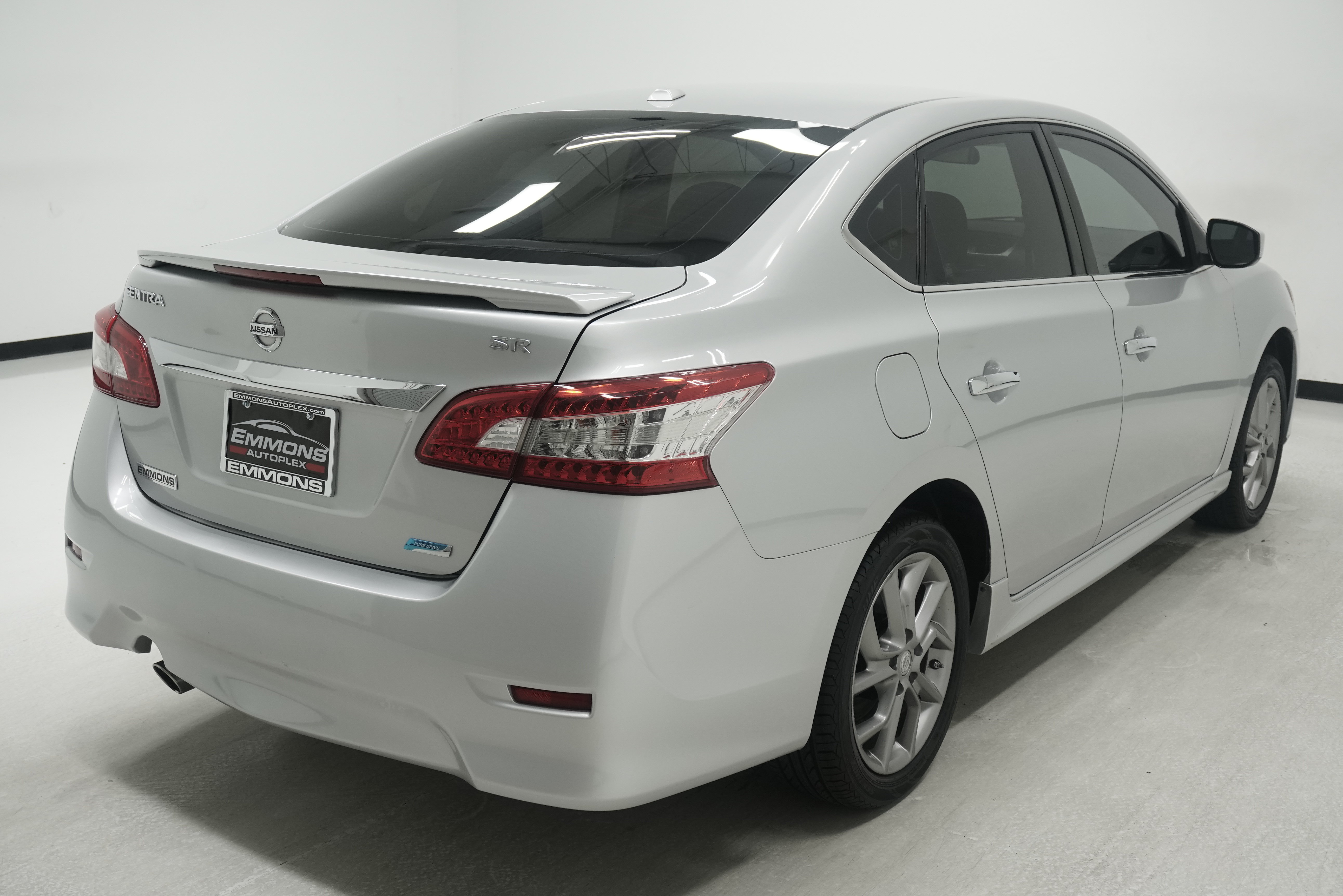 Used 2014 Nissan Sentra SR w/ SR Driver Package FWD image 4