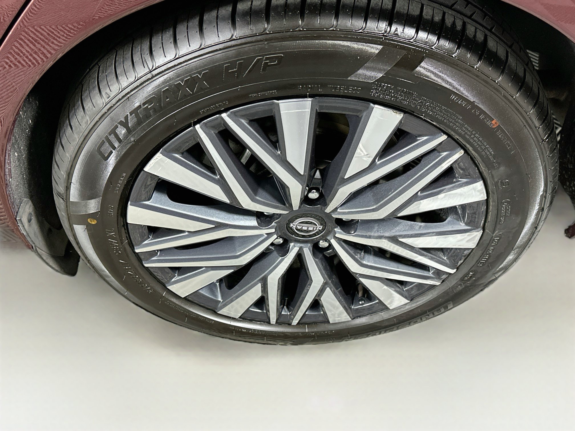 Used 2025 Nissan Altima 2.5 SV FWD image 11