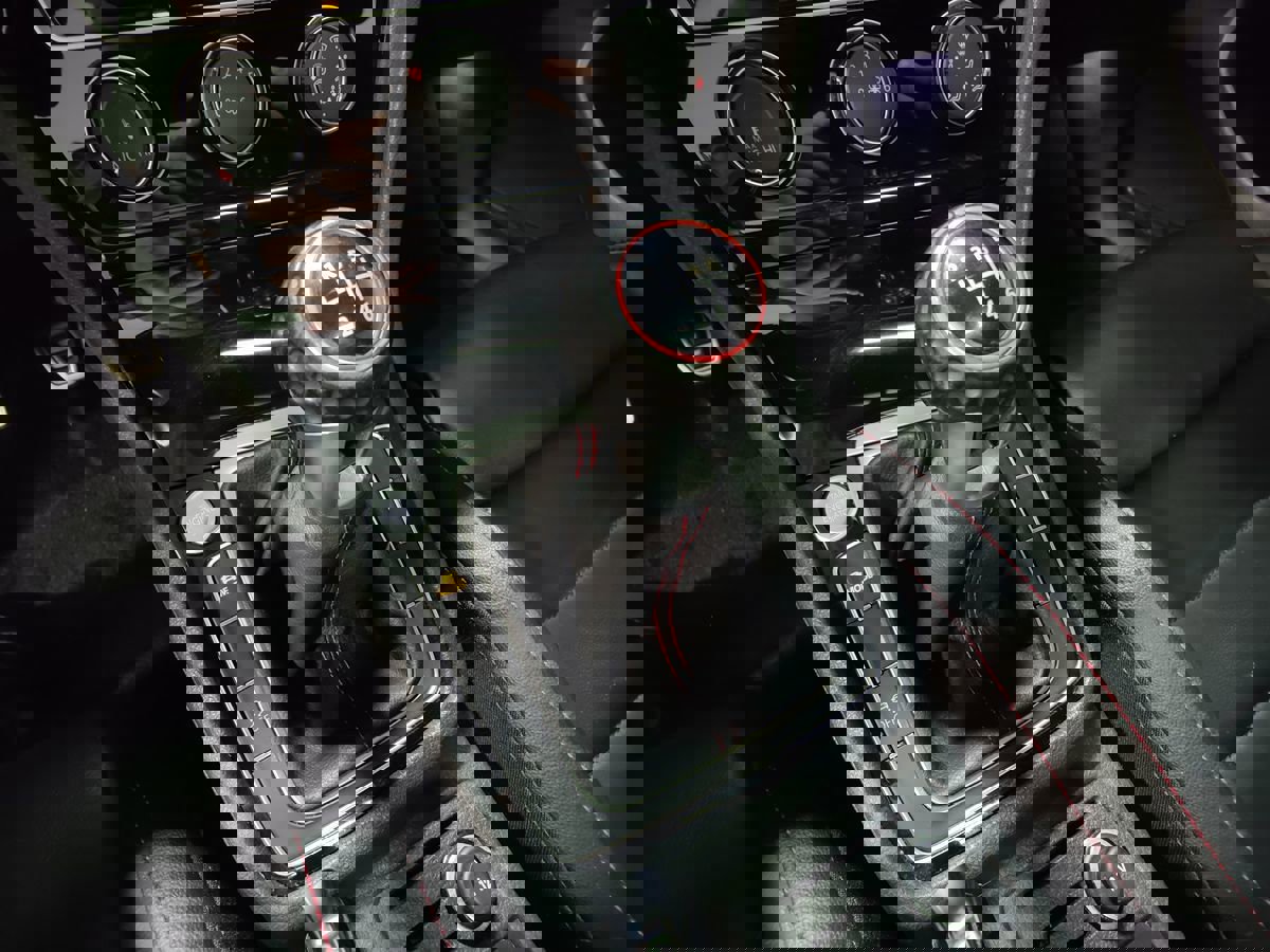 Used 2019 Volkswagen GTI SE w/ SE Experience Package image 27