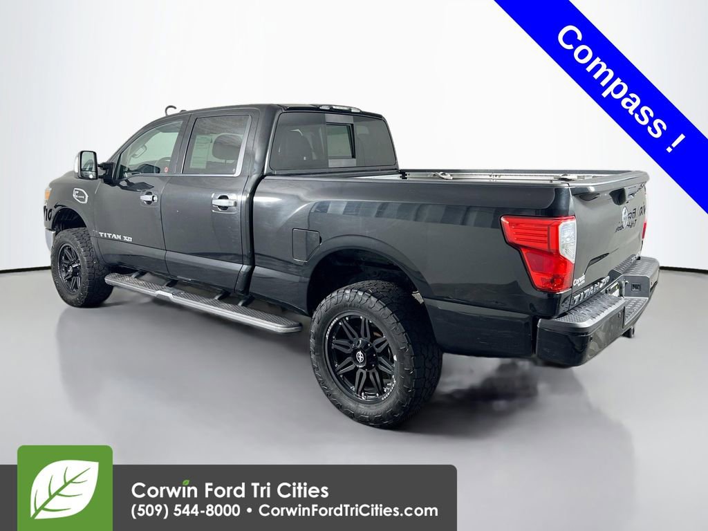 Used 2016 Nissan Titan SL image 11