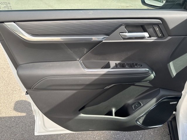 New 2025 GMC Acadia Elevation image 11