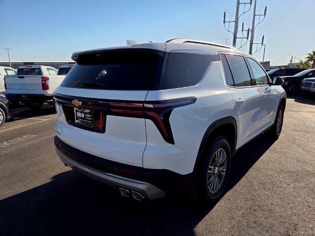 New 2027 Chevrolet Traverse LT w/ Driver Confidence Package FWD image 4