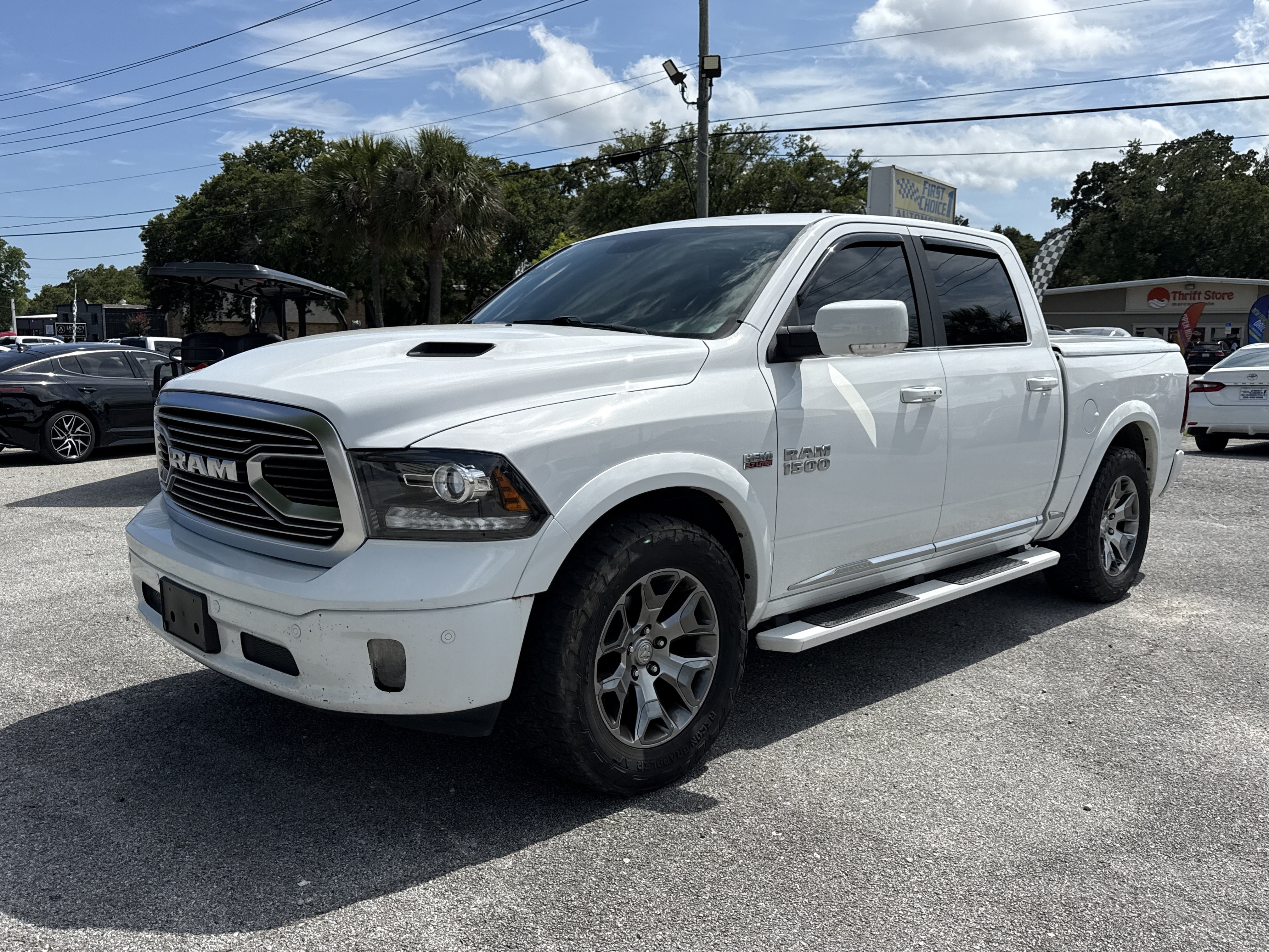 Used 2018 RAM 1500 Limited AWD/4WD image 1
