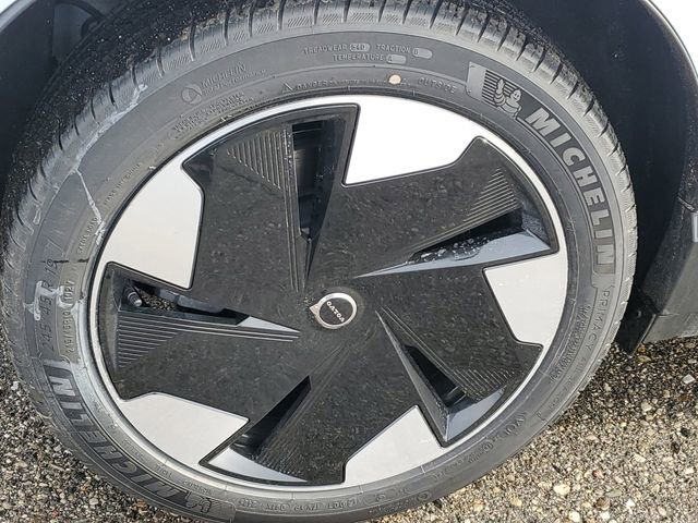 New 2026 Volvo EX30 Plus w/ Climate Package image 31