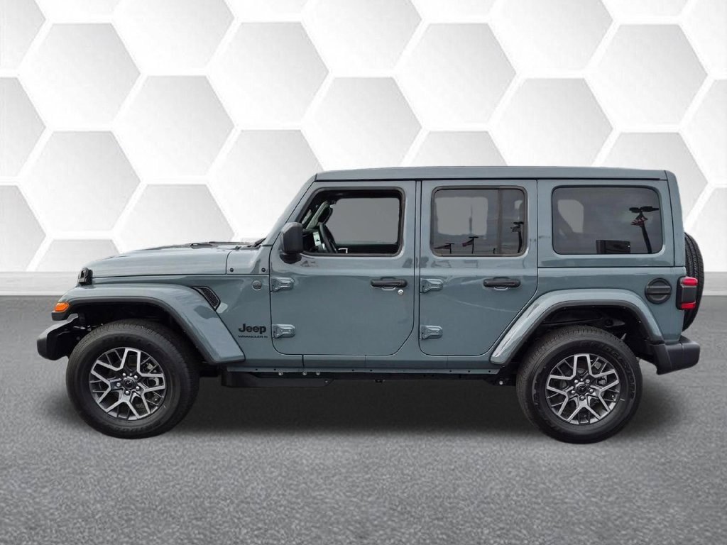 Certified 2026 Jeep Wrangler Unlimited Sahara AWD/4WD image 6