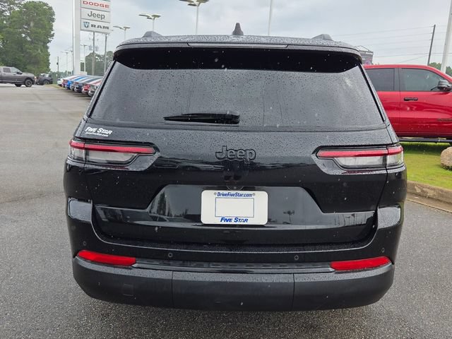 Used 2025 Jeep Grand Cherokee L Altitude RWD image 12