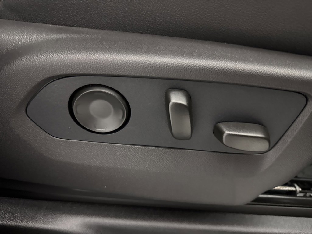 New 2026 GMC Yukon AT4 image 81