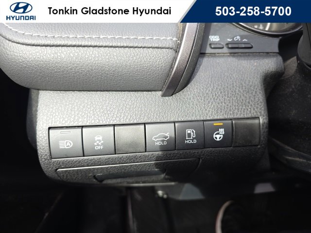 Used 2021 Toyota Camry SE w/ Cold Weather Package image 10