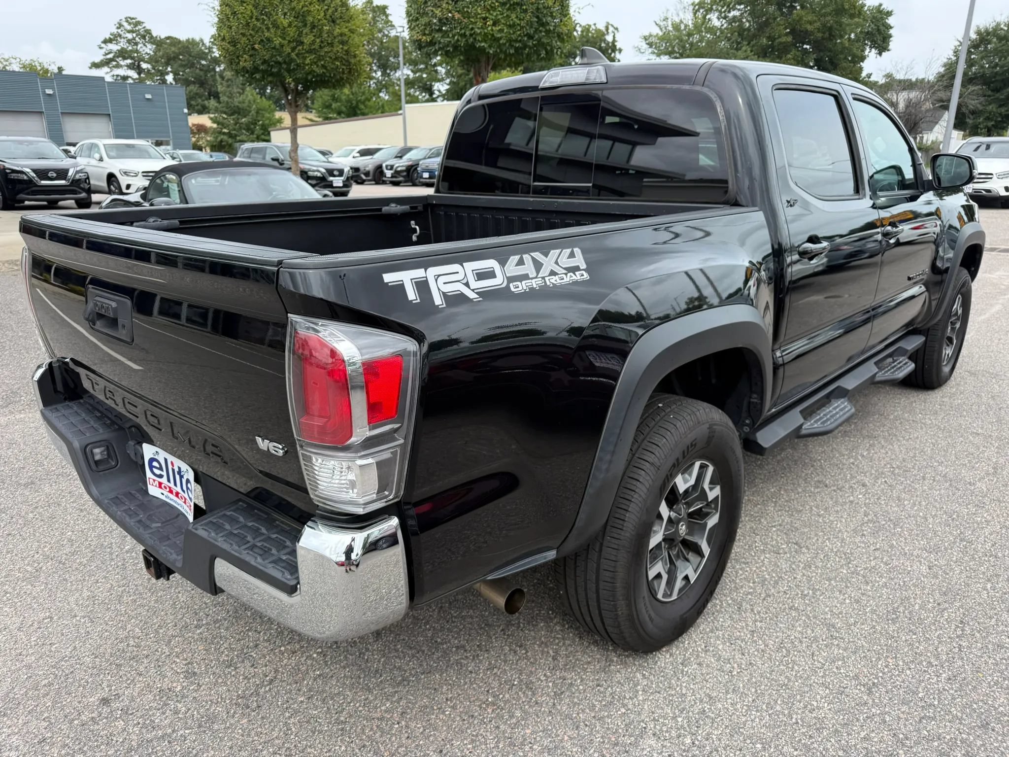 Used 2021 Toyota Tacoma TRD Off-Road AWD/4WD image 7