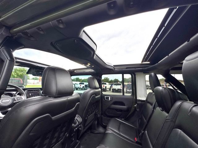 Used 2023 Jeep Wrangler Unlimited Rubicon 392 AWD/4WD image 15