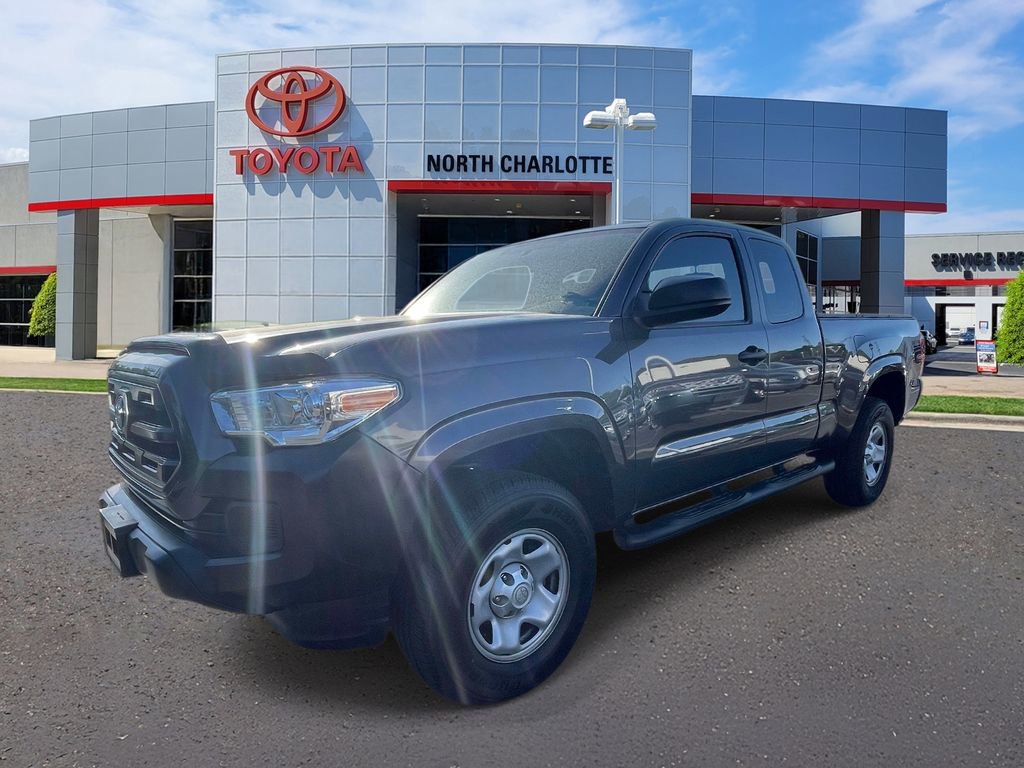 Used 2016 Toyota Tacoma SR image 3