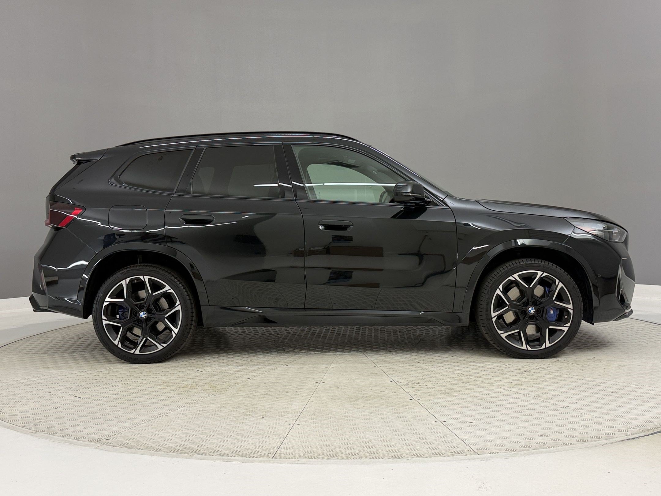 Used 2024 BMW X1 M35i w/ Shadowloine Package AWD/4WD image 8
