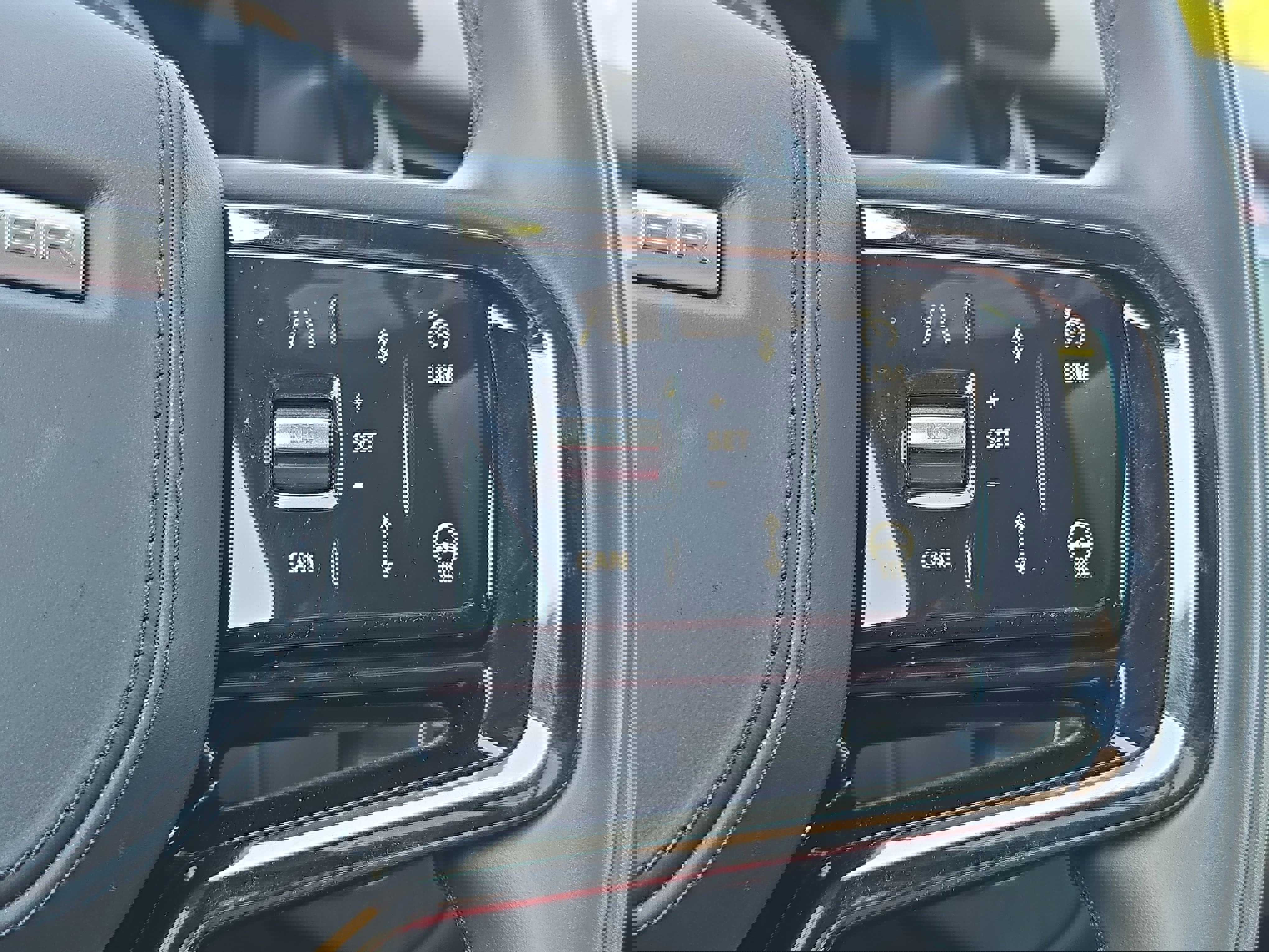 Certified 2025 Land Rover Range Rover Velar S AWD/4WD image 18