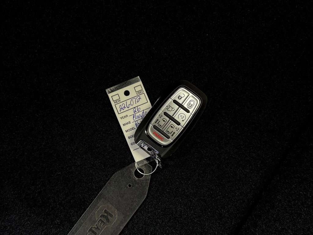 New 2026 Chrysler Pacifica Select image 28