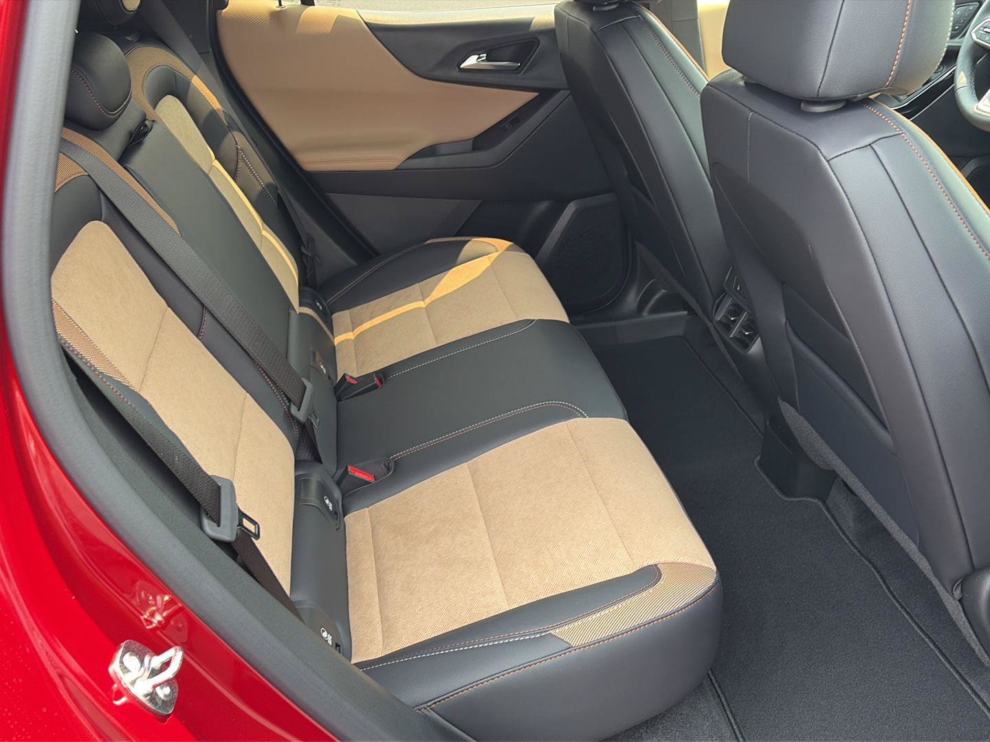 New 2027 Chevrolet Equinox ACTIV w/ Safety and Technology Package AWD/4WD image 20