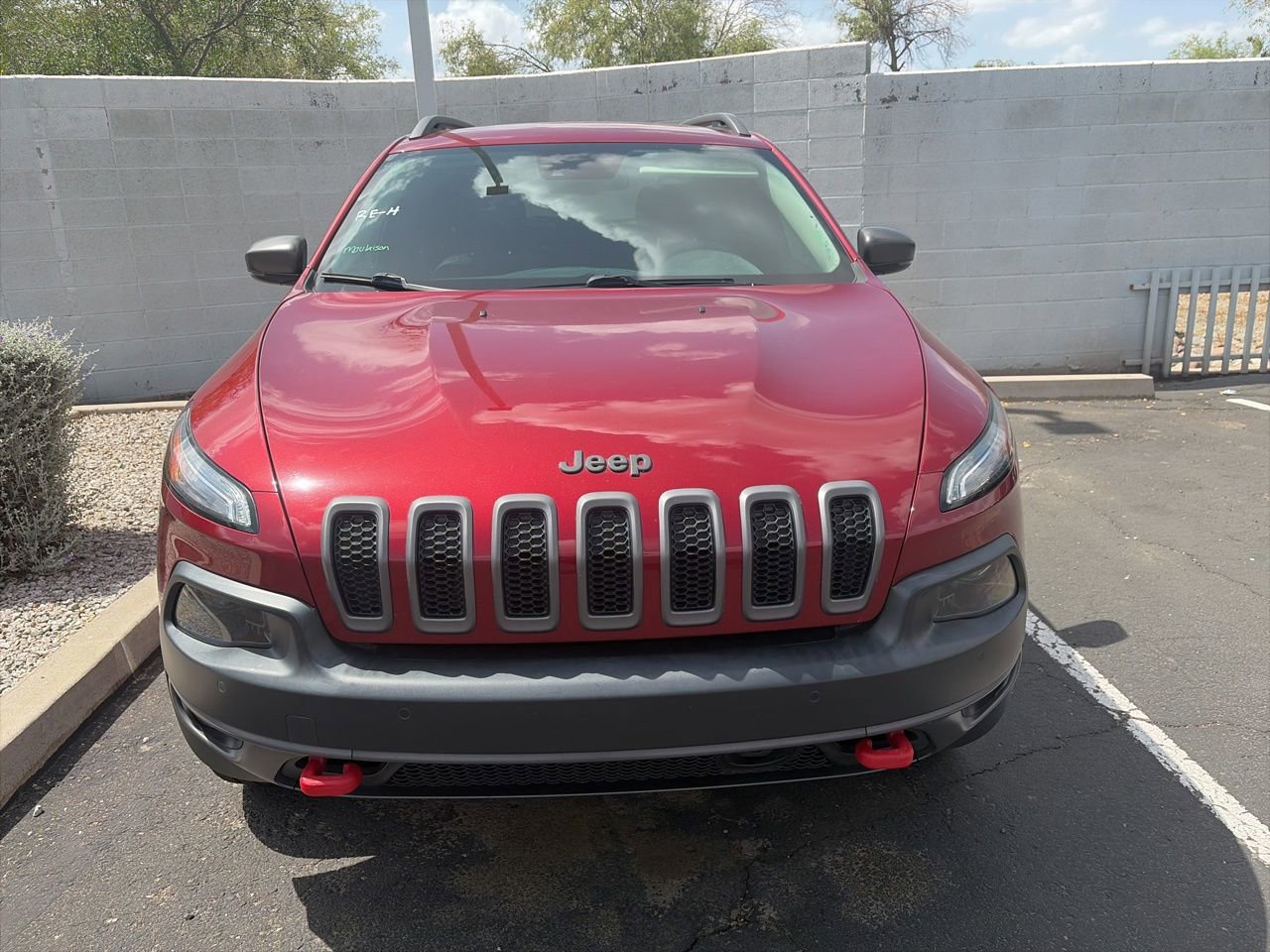 Used 2015 Jeep Cherokee Trailhawk w/ Comfort/Convenience Group AWD/4WD image 3