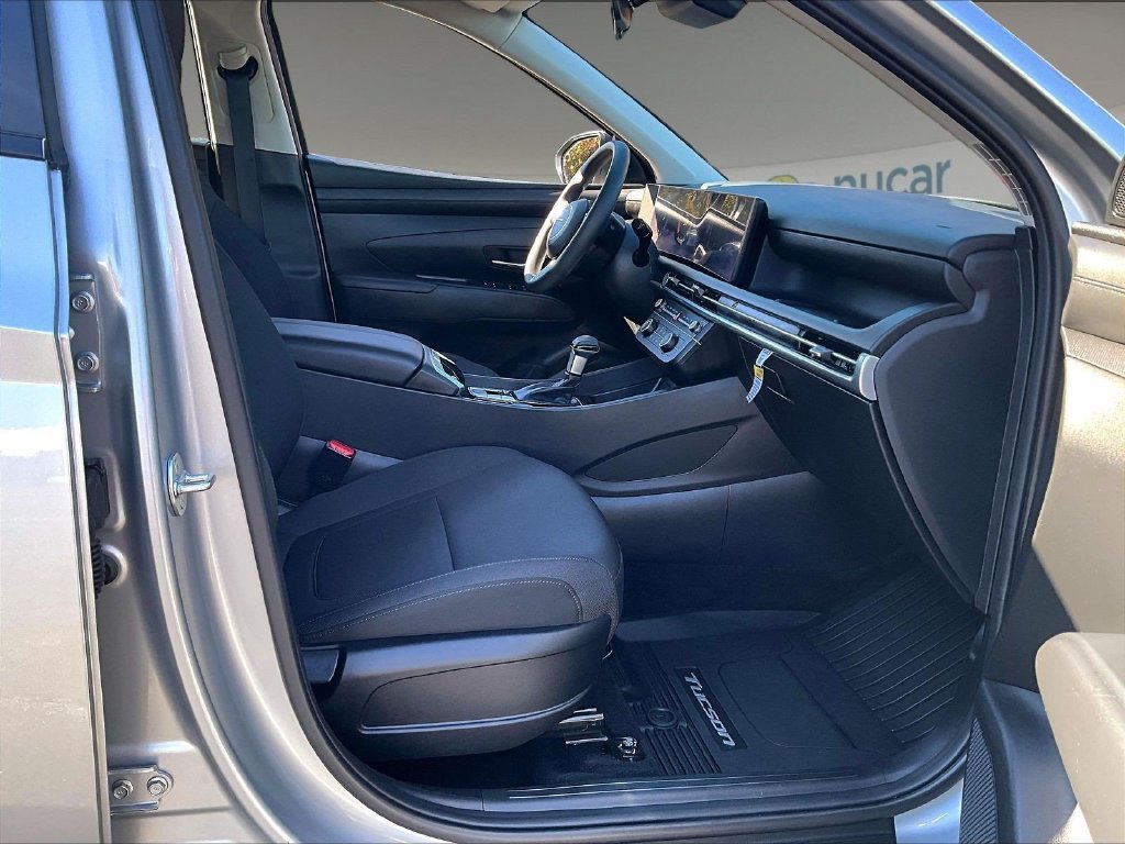 Used 2025 Hyundai Tucson SE AWD/4WD image 22