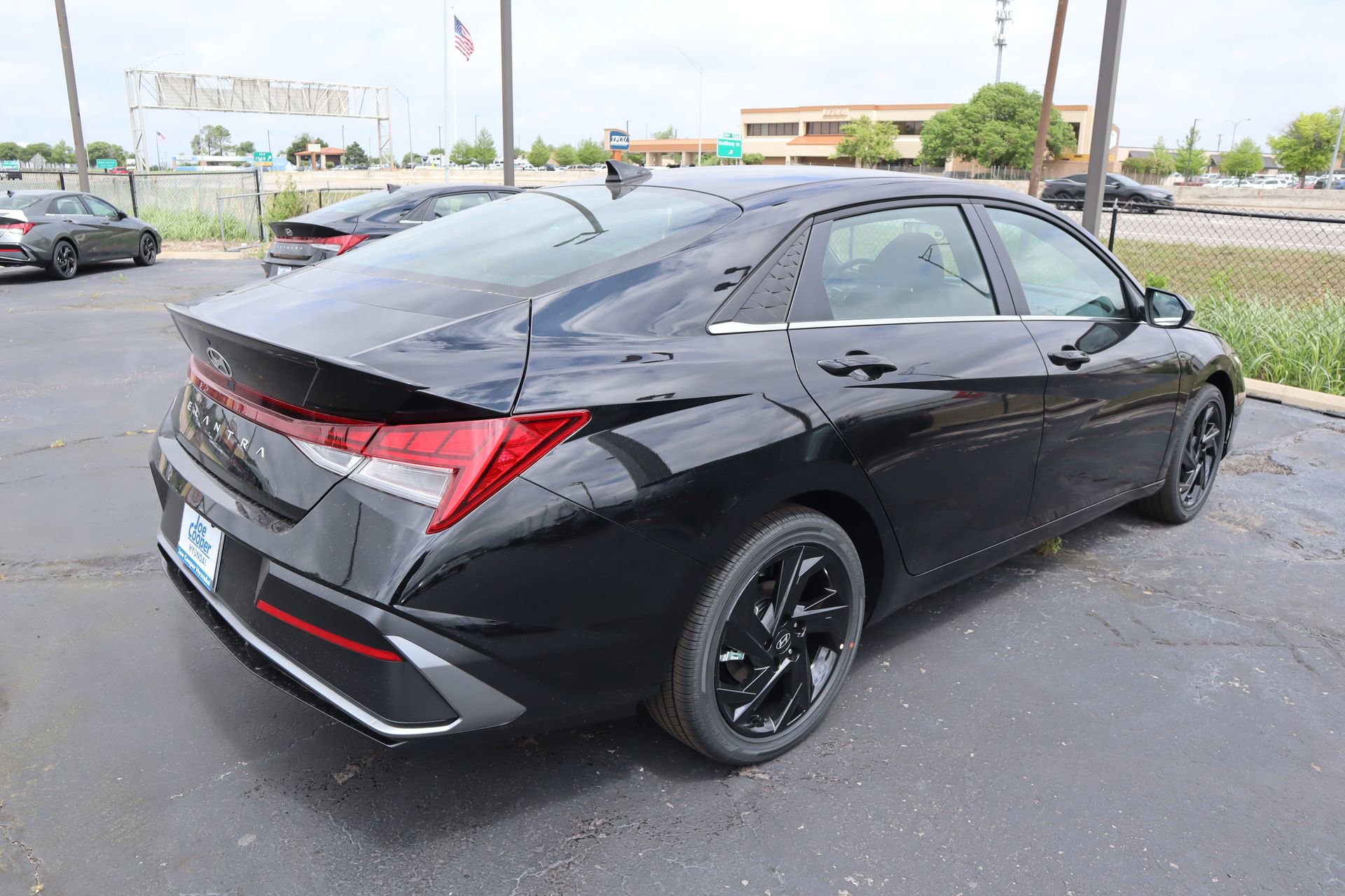 New 2026 Hyundai Elantra SEL Sport FWD image 17