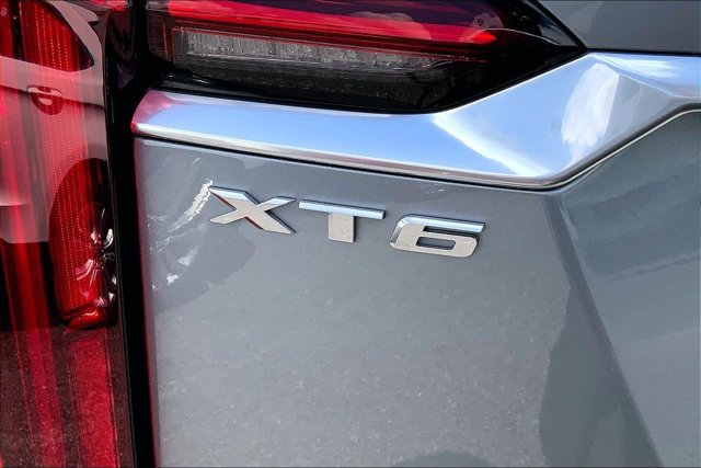 Used 2024 Cadillac XT6 Premium Luxury w/ LPO, Floor Liner Package AWD/4WD image 7