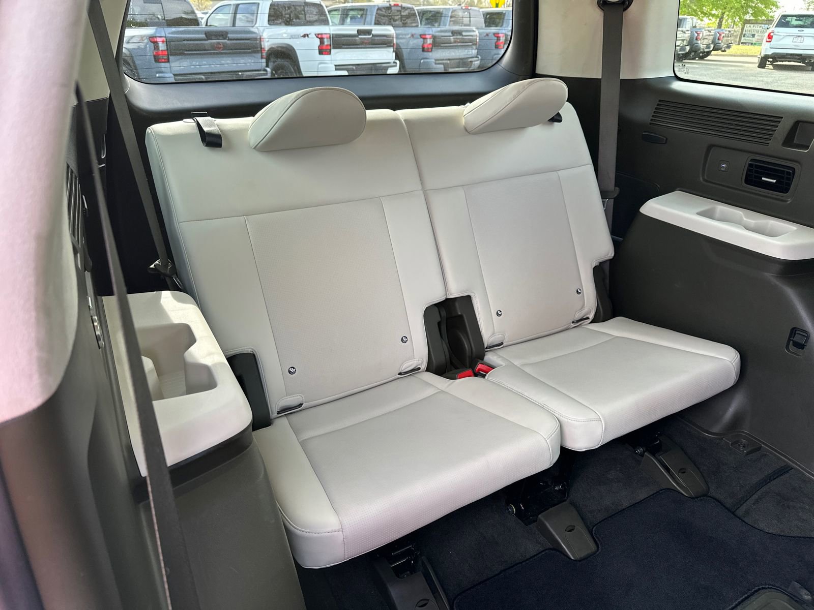 Used 2024 Hyundai Santa Fe Calligraphy image 13