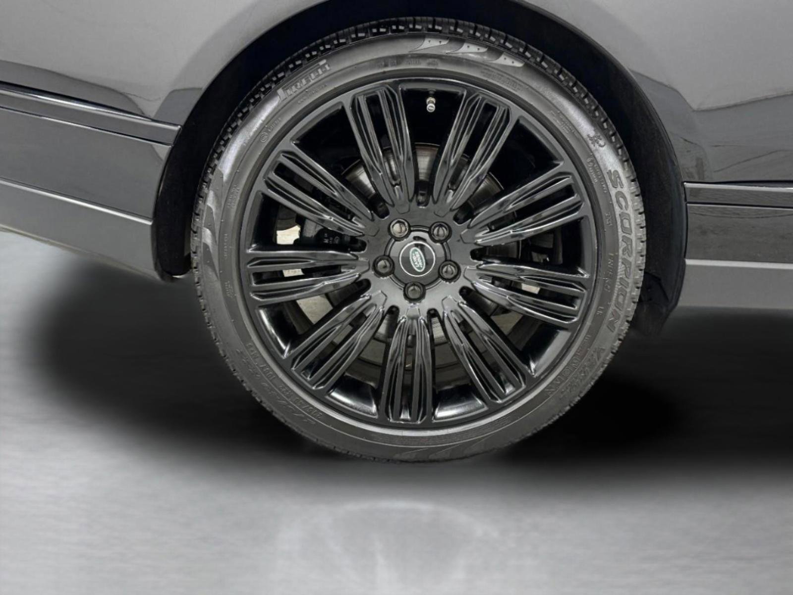 Used 2021 Land Rover Range Rover P525 Westminster Edition image 8