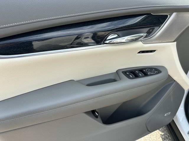 Used 2023 Cadillac XT6 Premium Luxury AWD/4WD image 14