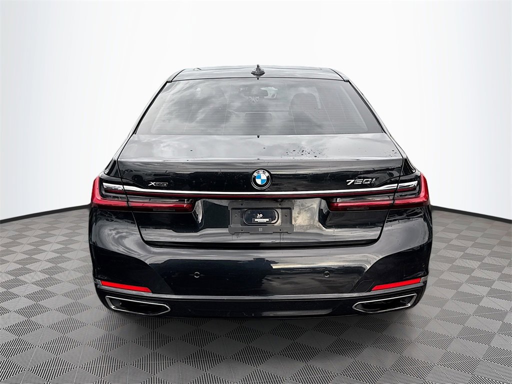 Used 2022 BMW 750i xDrive w/ Executive Package image 7