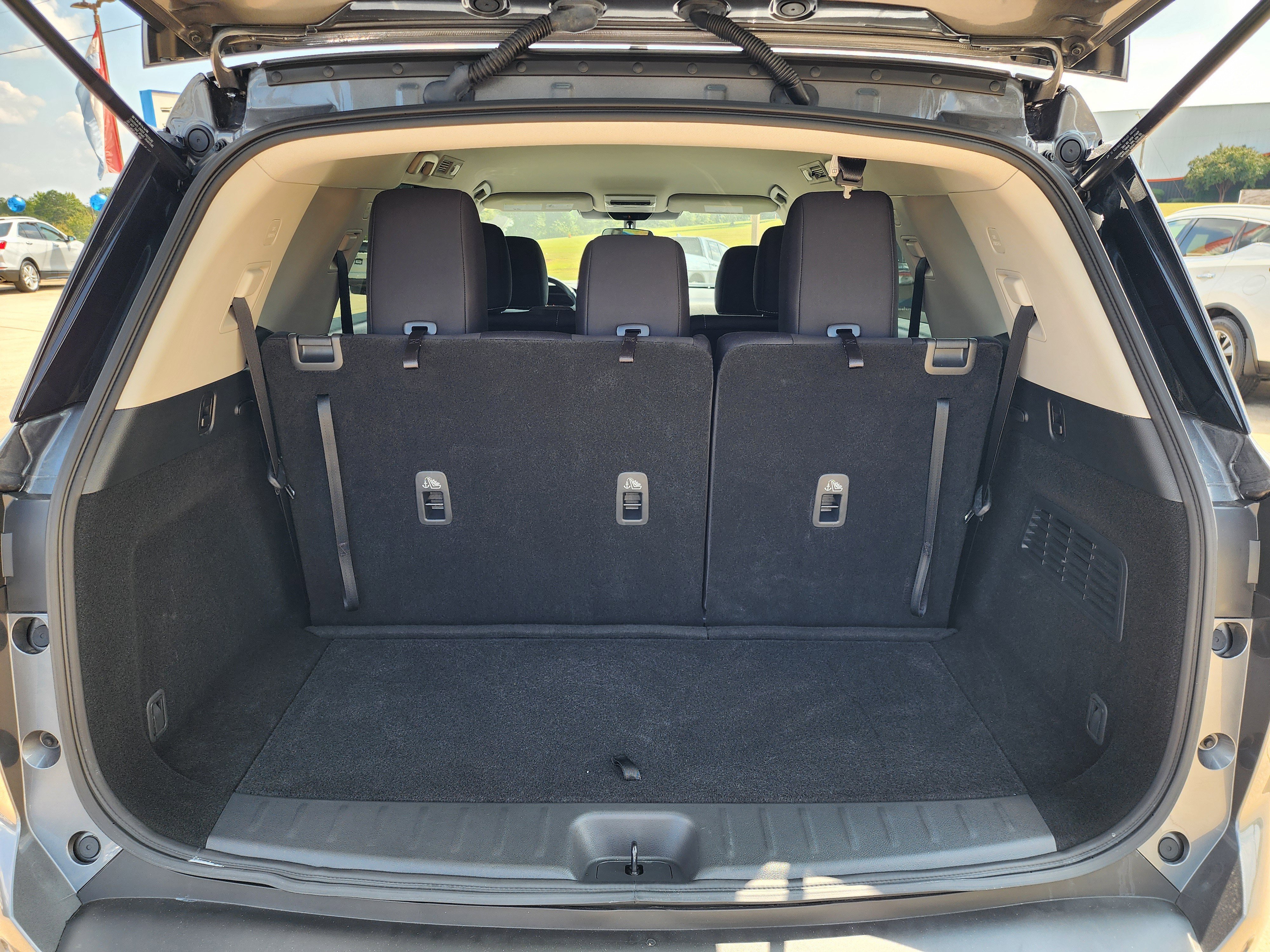 Used 2024 Nissan Pathfinder S image 6