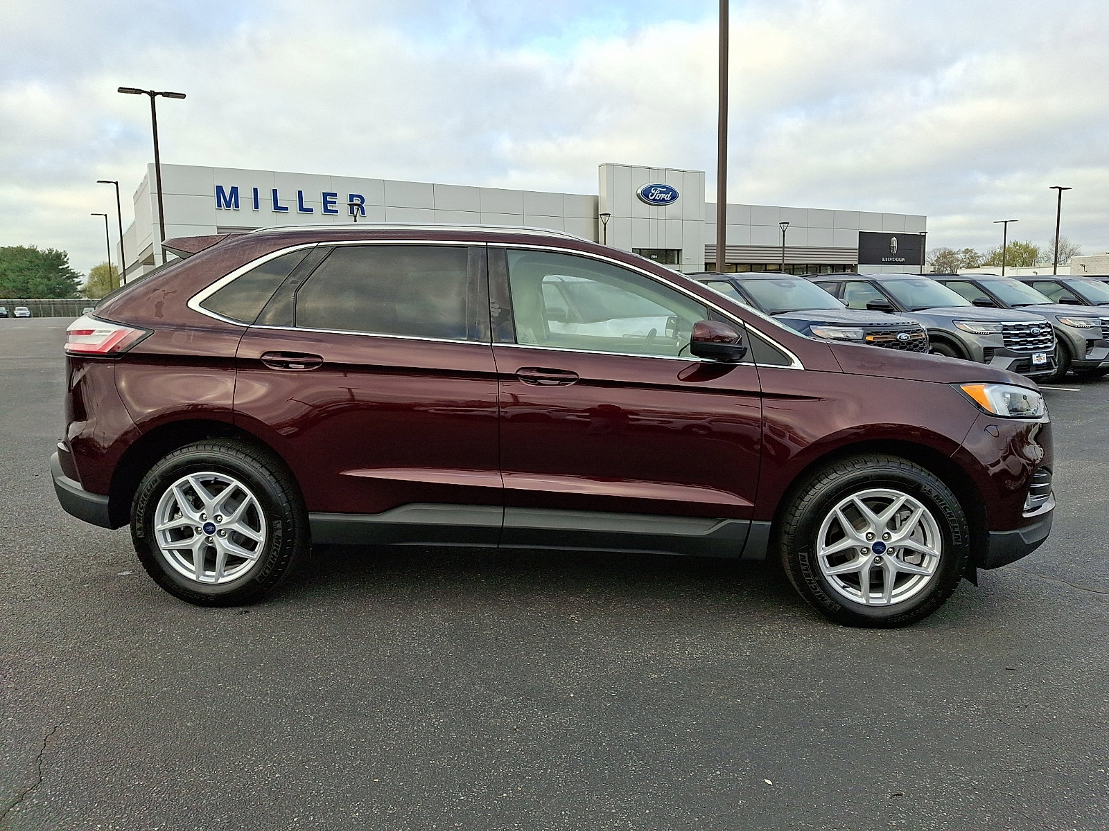 Certified 2022 Ford Edge SEL w/ Convenience Package image 7