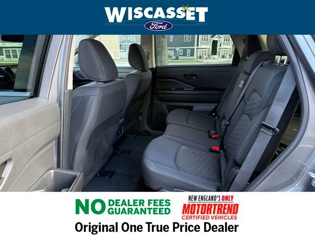 Used 2024 Nissan Pathfinder SV image 5