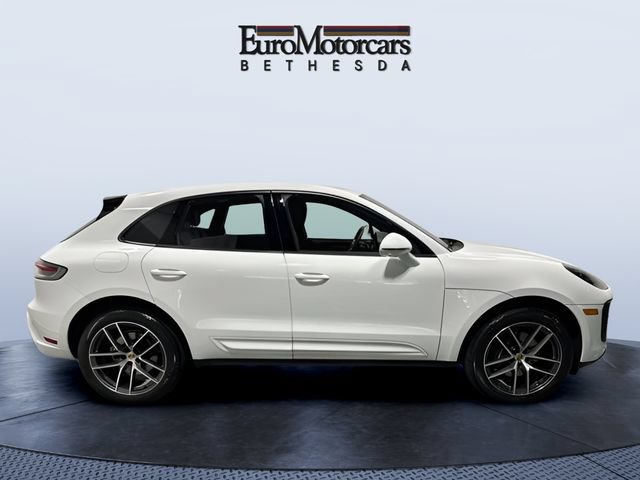 Used 2024 Porsche Macan AWD/4WD image 6
