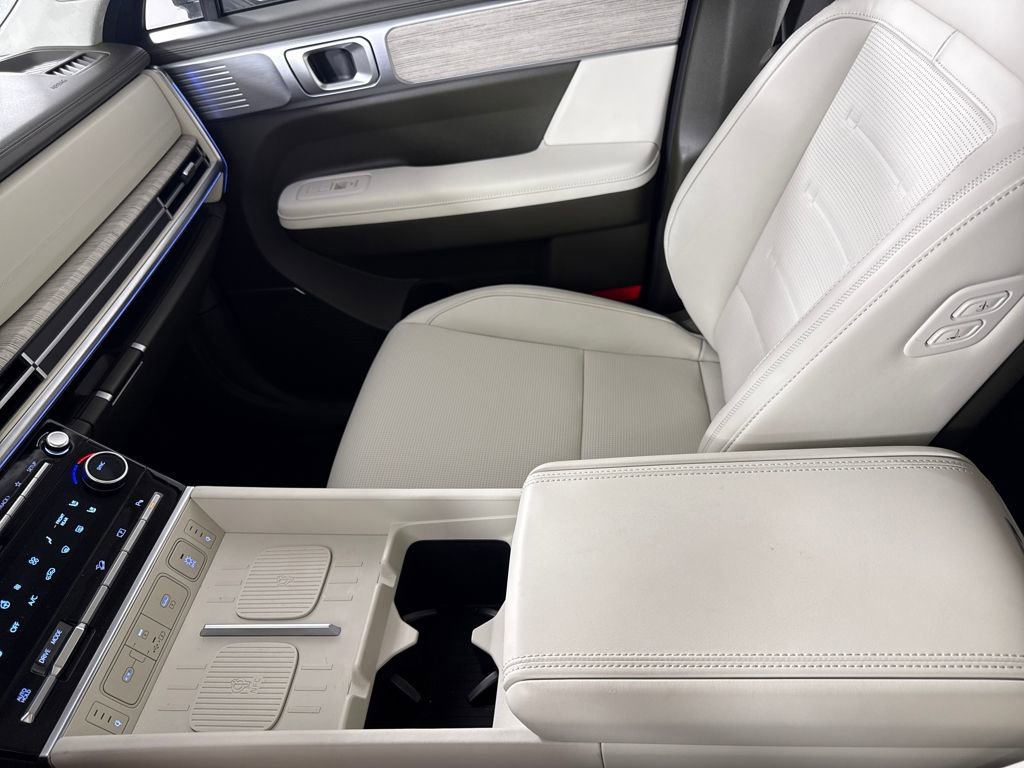 Certified 2025 Hyundai Santa Fe Calligraphy image 20