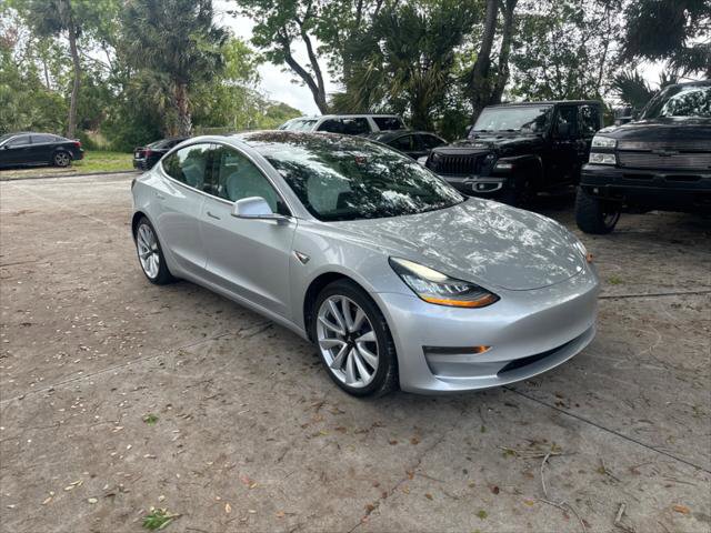 Used 2018 Tesla Model 3 Long Range image 4