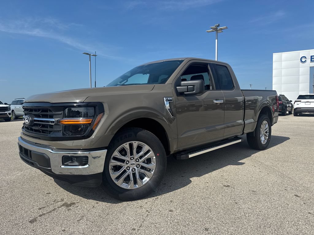 New 2026 Ford F150 XLT w/ XLT Chrome Appearance Package