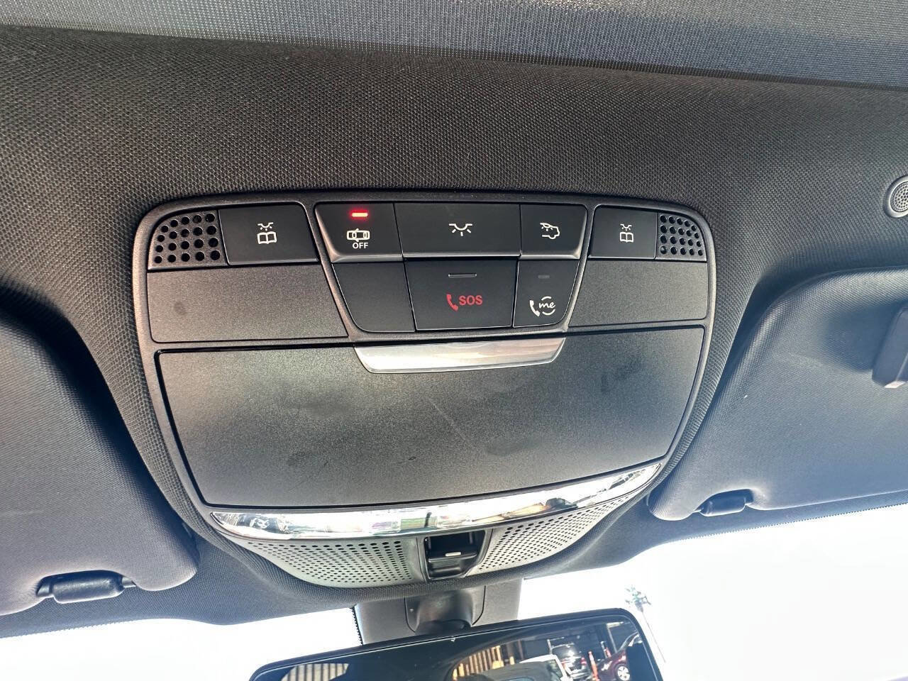 Used 2020 Mercedes-Benz GLC 300 4MATIC image 24