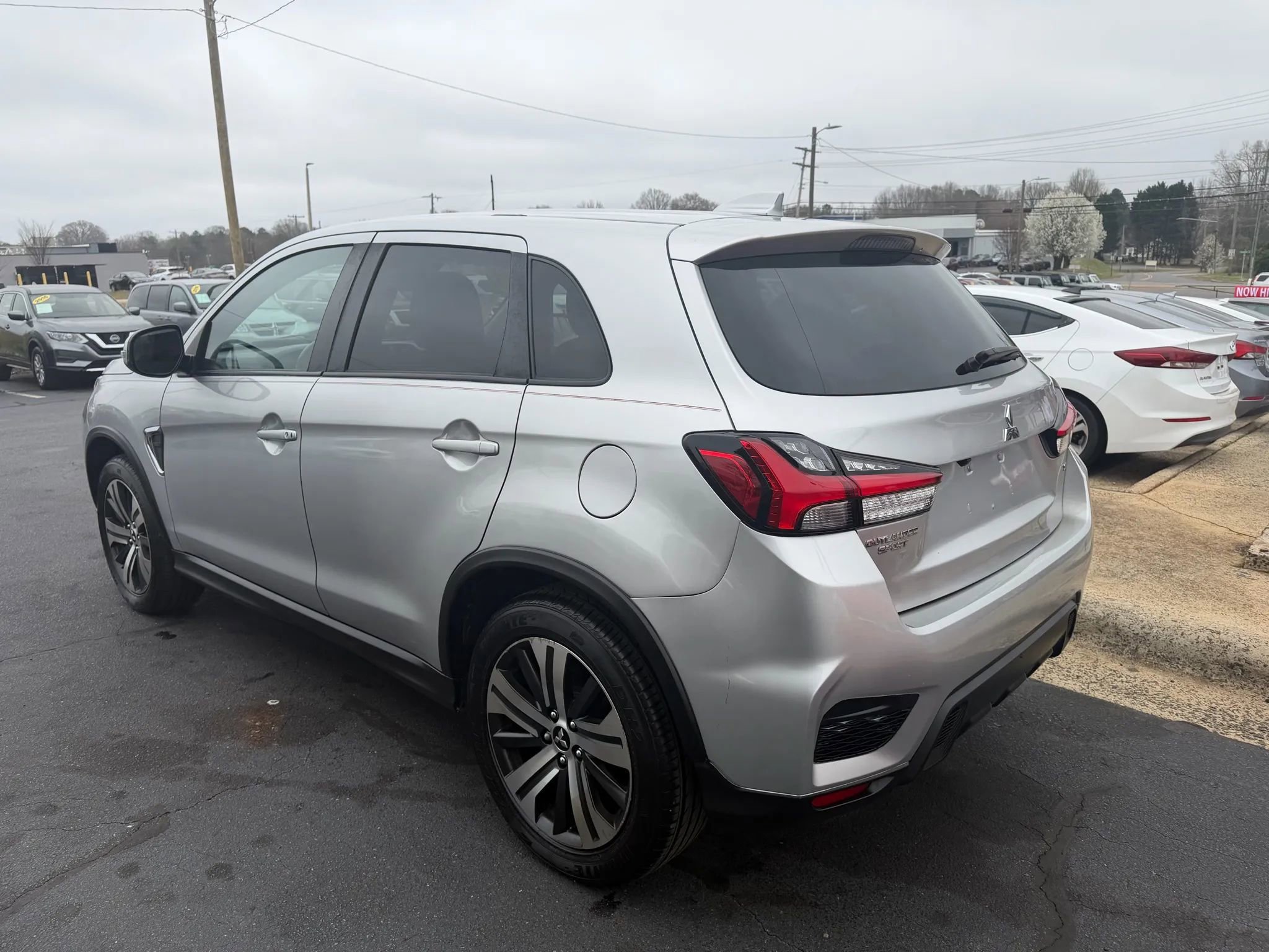 Used 2020 Mitsubishi Outlander Sport SE image 5