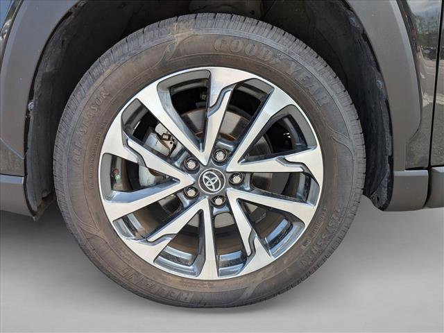 Used 2022 Toyota Corolla Cross XLE AWD/4WD image 23